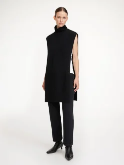 By Malene Birger Knitwear^Zania Oversized Knit Bib Black