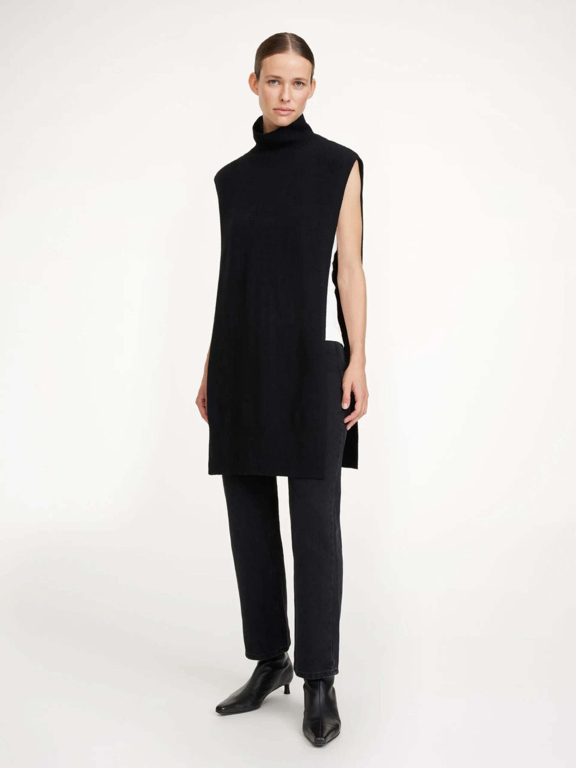 By Malene Birger Knitwear^Zania Oversized Knit Bib Black
